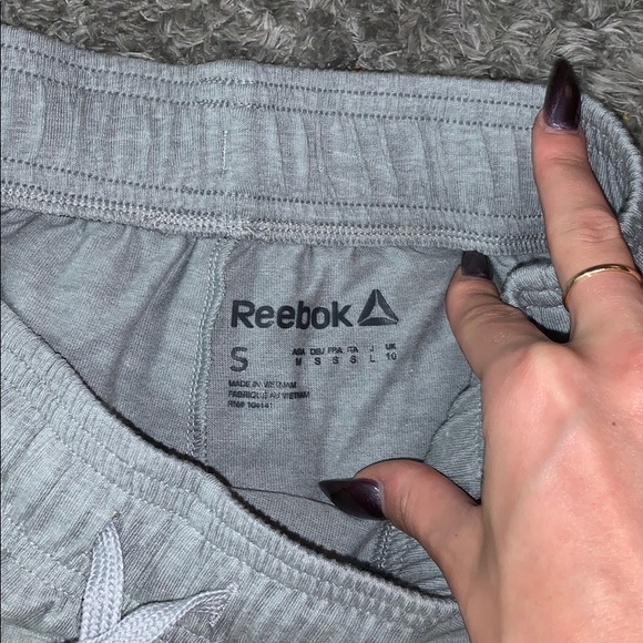 Reebok comfy side slit shorts - Picture 3 of 4